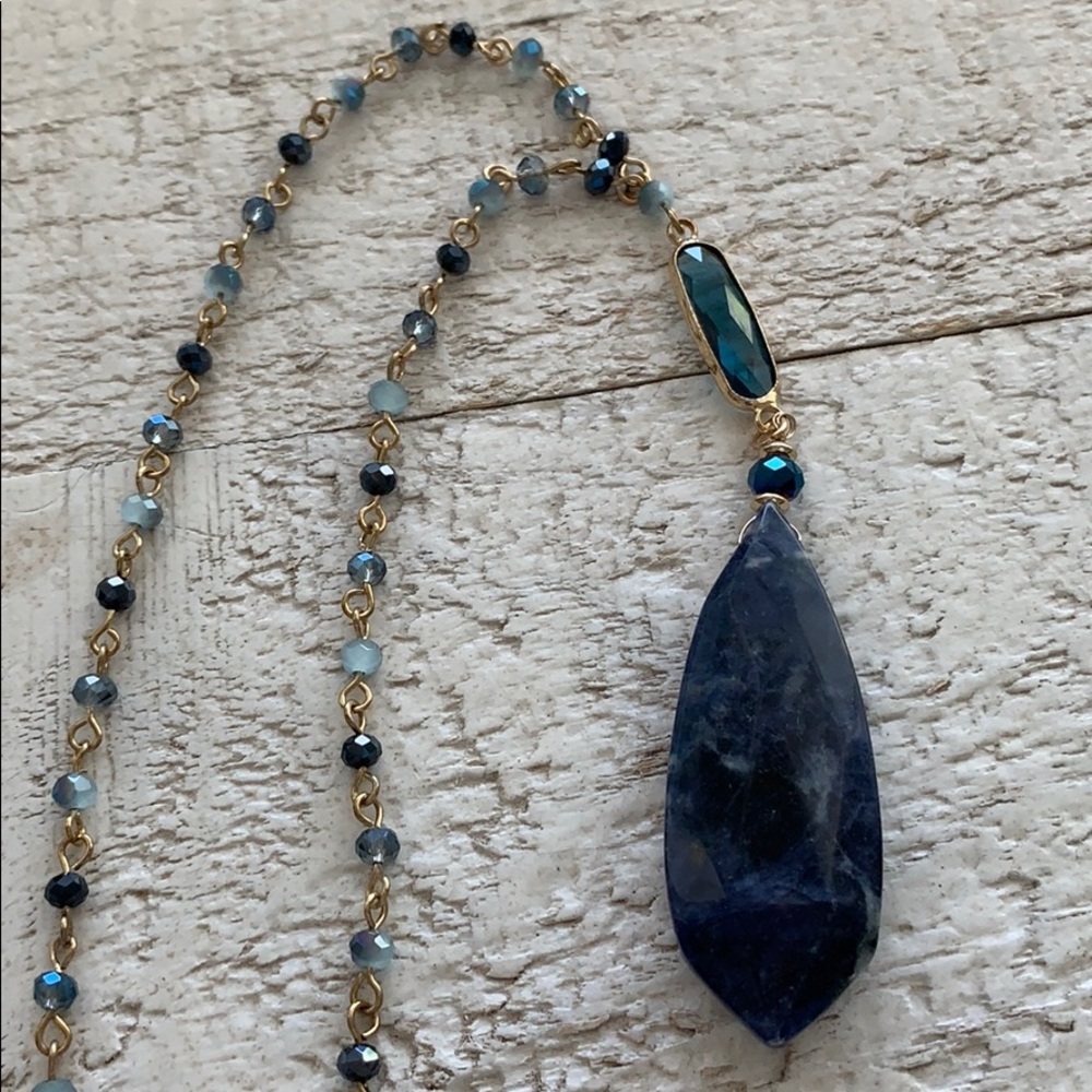 NWOT Blue Agate Pendant w Beaded Chain